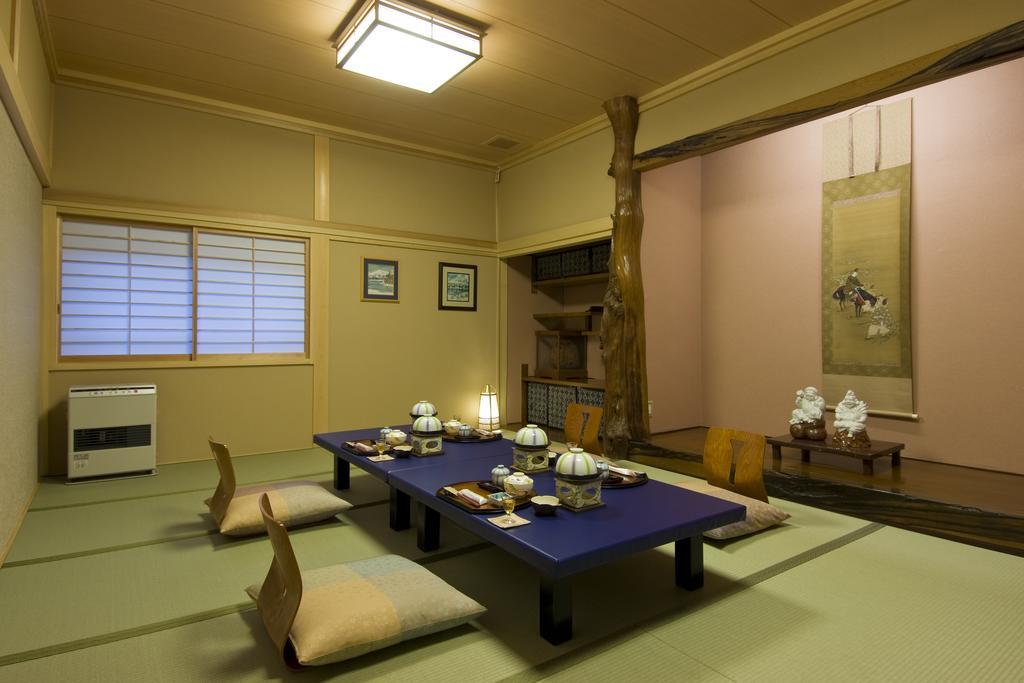 Ekinariya Ryokan Kusatsu  Exterior photo